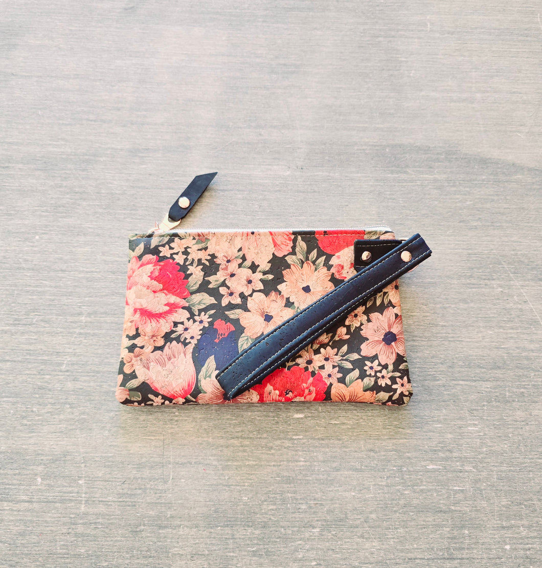 Wristlet bag