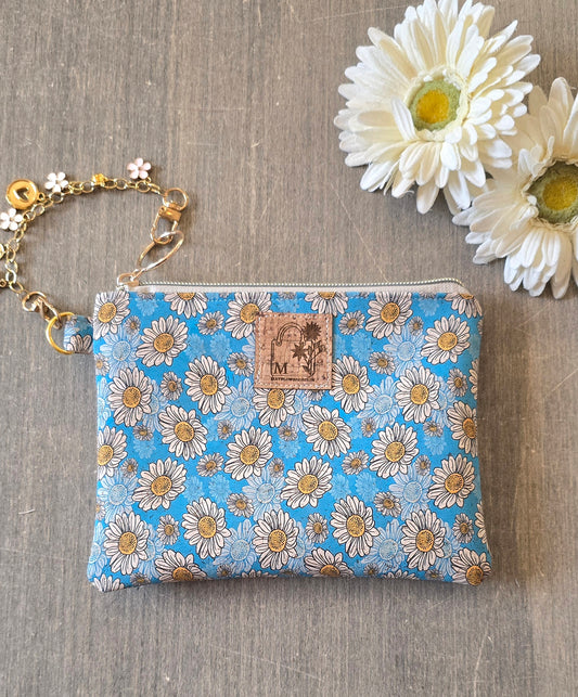 Daisies wristlet bag