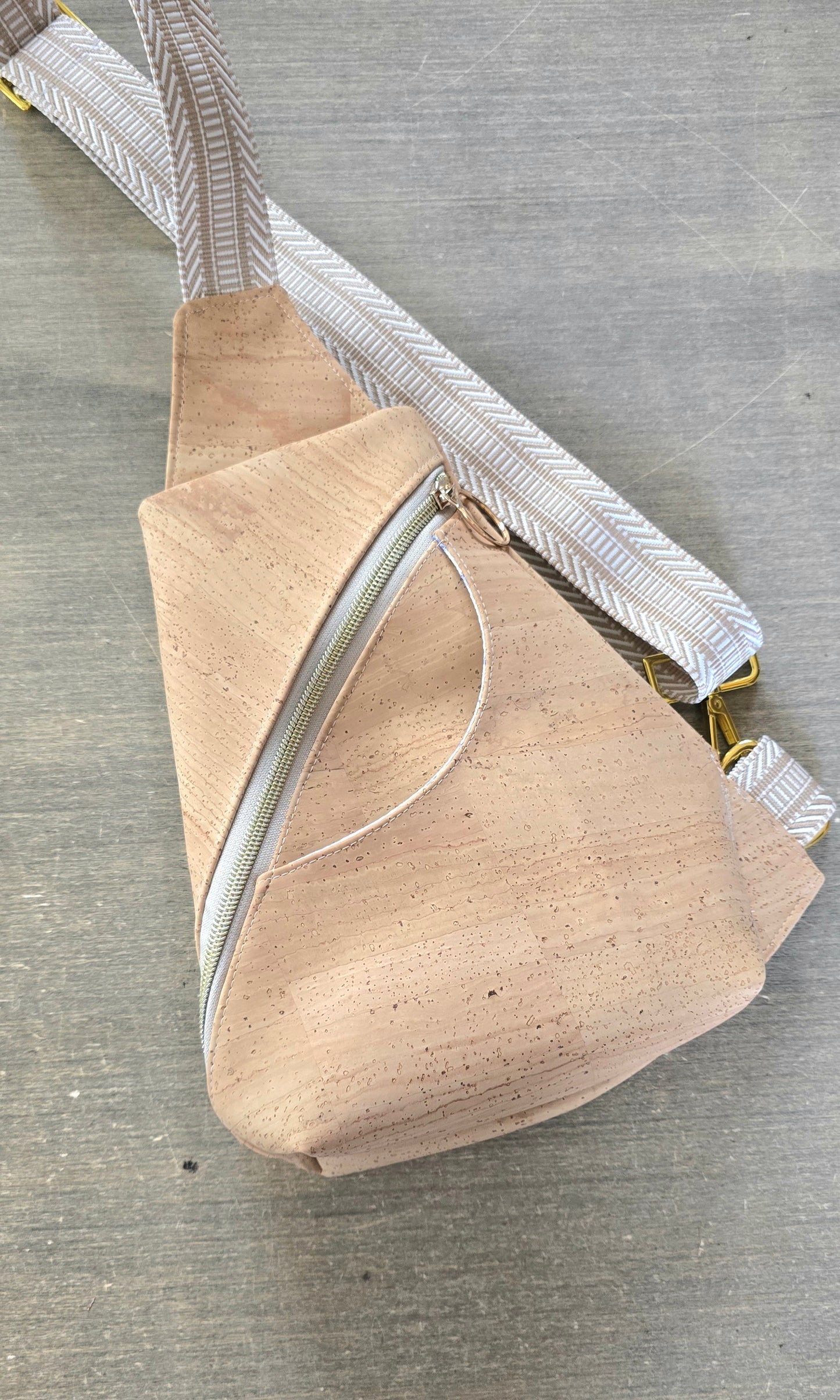 Sling Natural Cork Bag