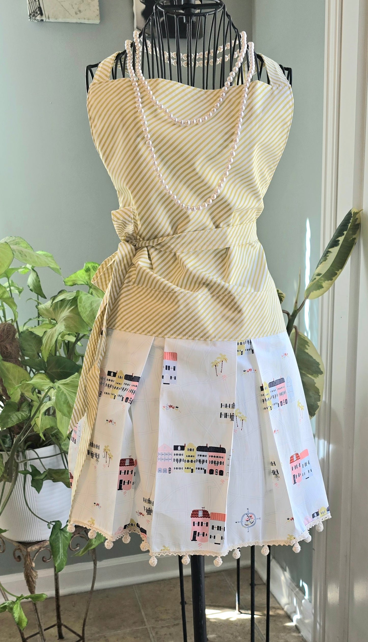 Charleston Kitchen Apron